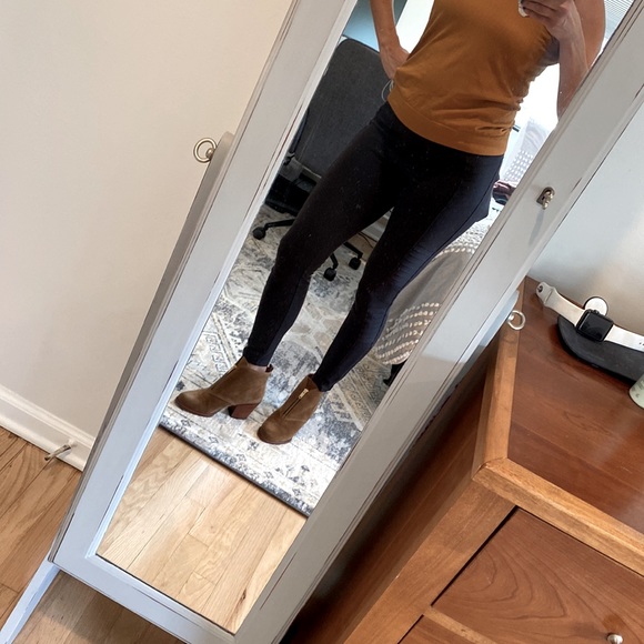 Marc By Marc Jacobs Front Zip Tan Ankle Boot Sz 8 - Picture 8 of 8